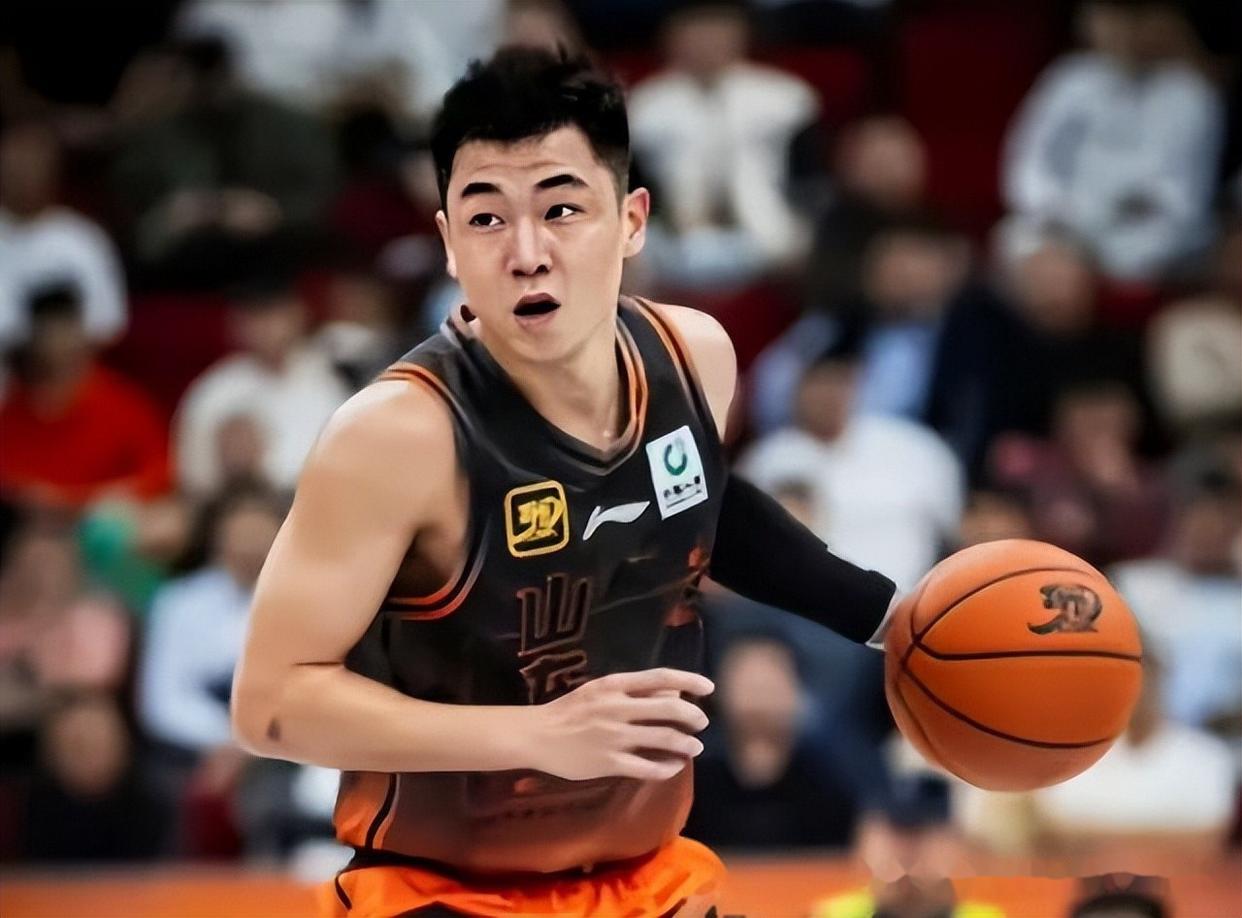 乐动体育在线游戏关于山东男篮发布备战花絮；赛后门线救险；NBA常规赛任务艰巨；心理建设被强调的信息